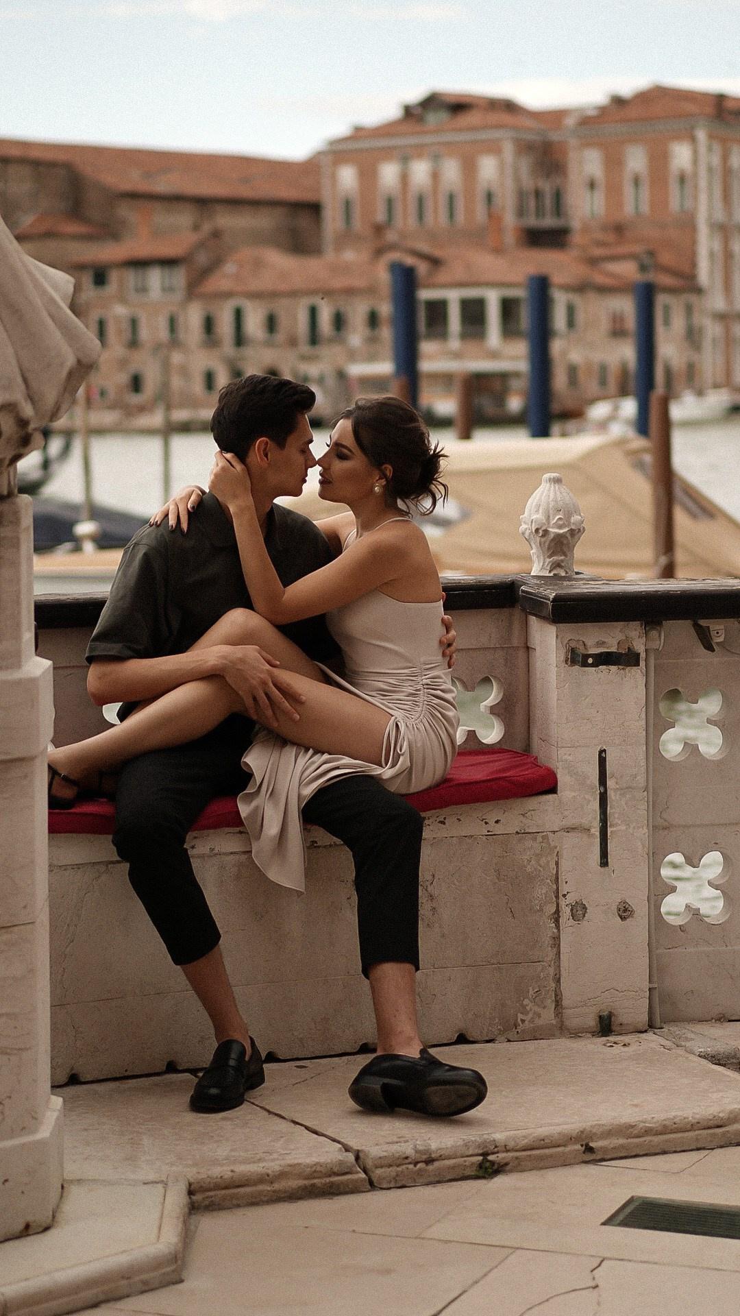 Love Story. Julia Di |Fashion streetstyle photographer|videomaker in Milan & Paris