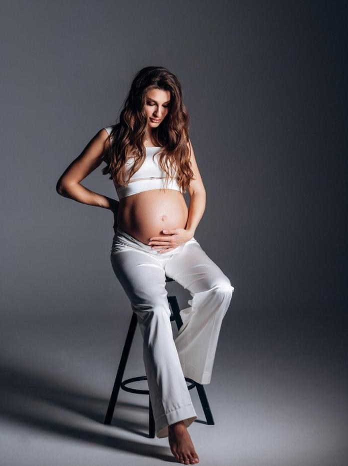 Maternidad. Photographer in Valencia — Carolay Fersu