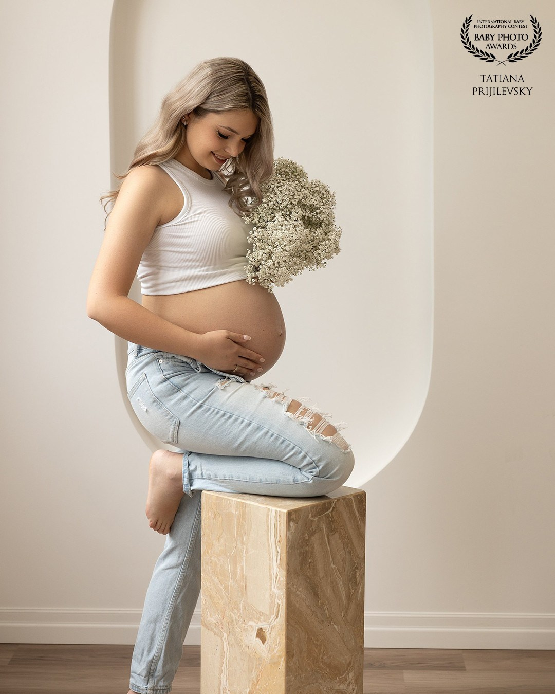 Contact. I am a portrait photographer, creating portraits at all stages of your life! Welcome to my studio in Westmount, Quebec