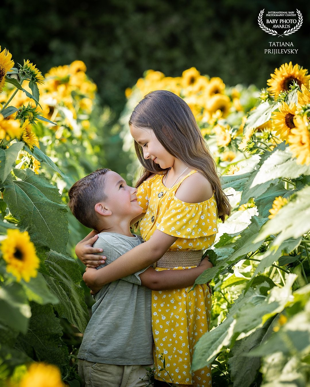 Contact. I am a portrait photographer, creating portraits at all stages of your life! Welcome to my studio in Westmount, Quebec