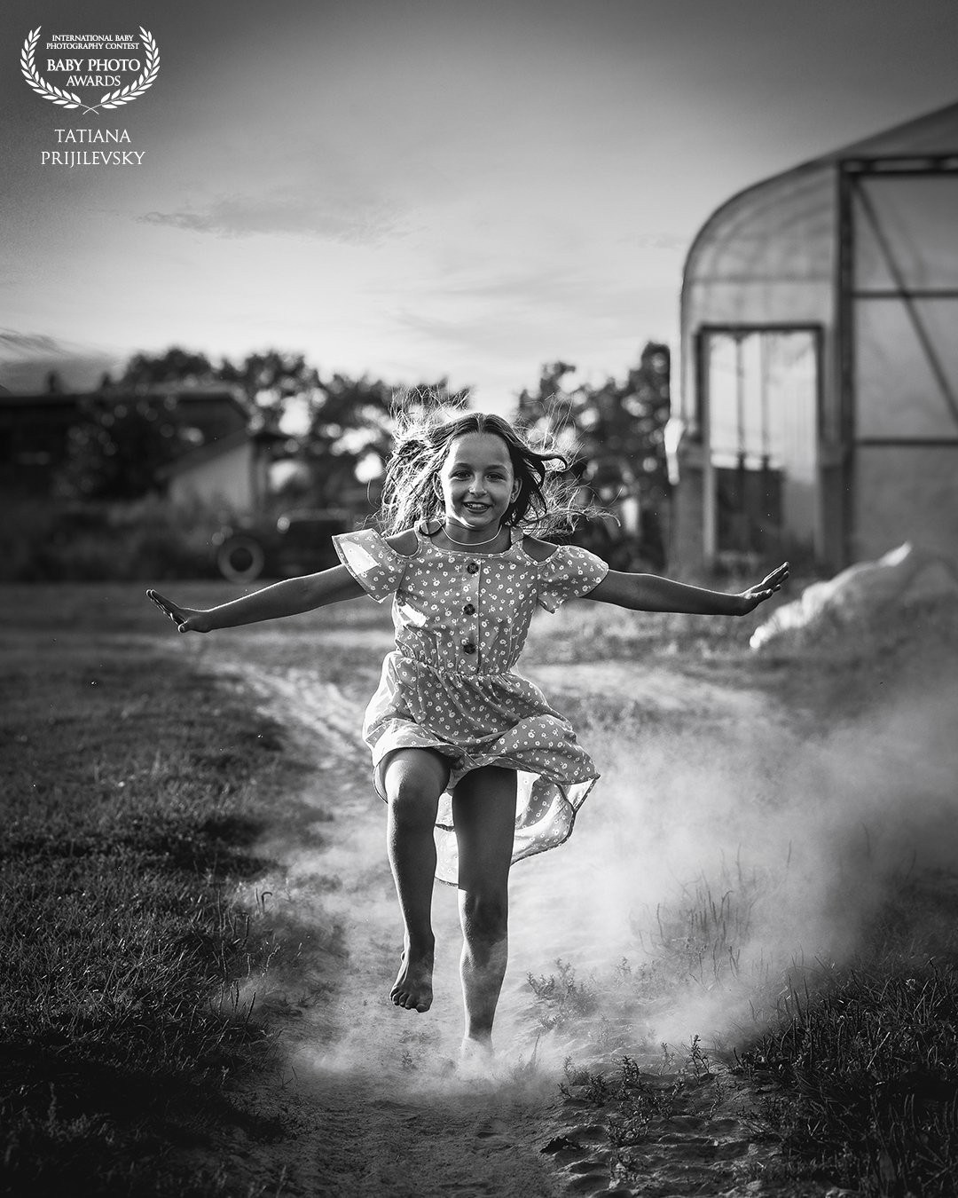 Contact. I am a portrait photographer, creating portraits at all stages of your life! Welcome to my studio in Westmount, Quebec