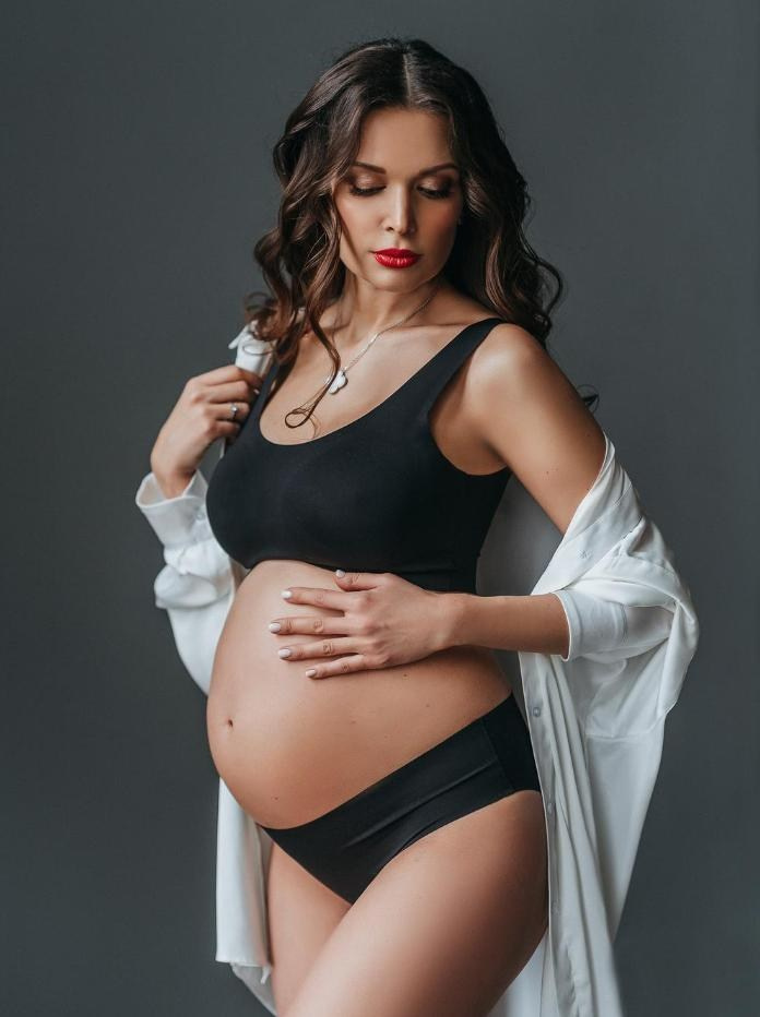 Maternidad. Photographer in Valencia — Carolay Fersu