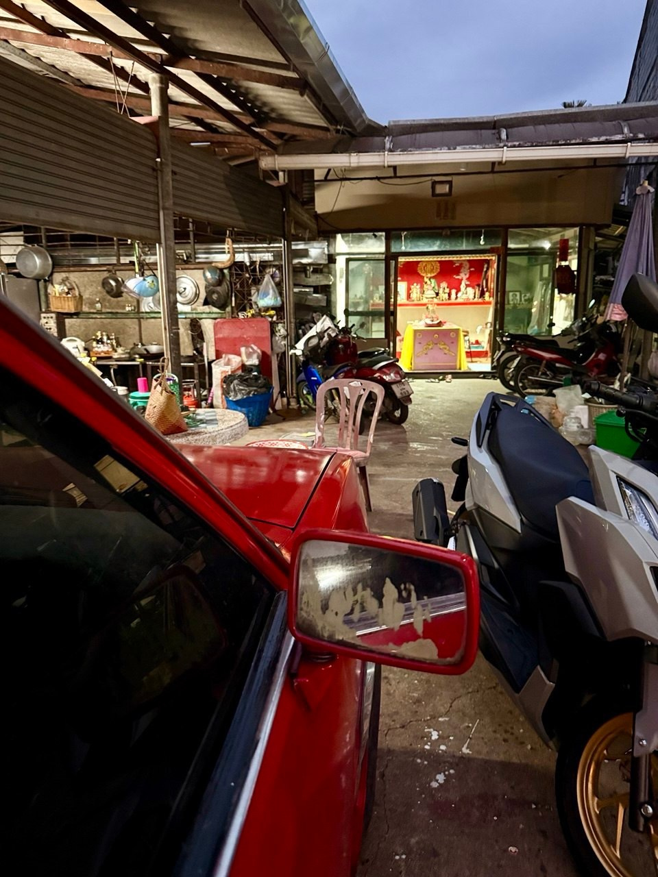 Уличная фотография. Красный_2. Портретный фотограф Алена Новгородцева