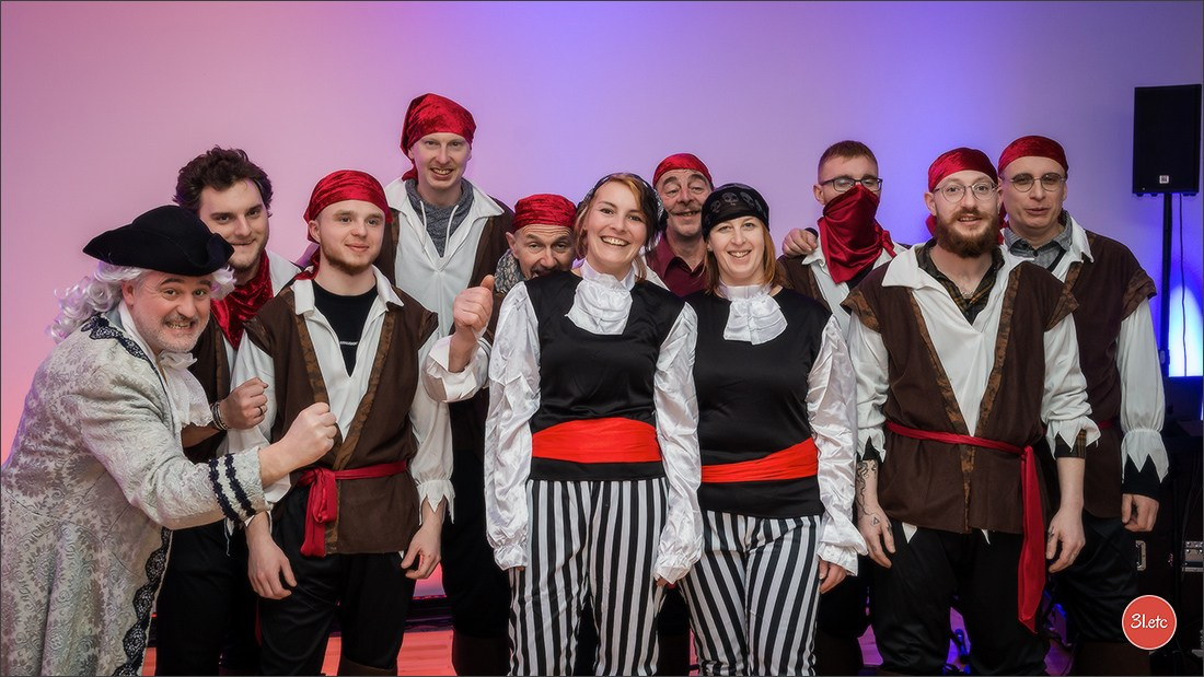 SOIREE CARNAVAL chez Manicook Marché et Restaurant Asiatique. Photographe à Strasbourg | Portraits, Studio, Enfants, Événements