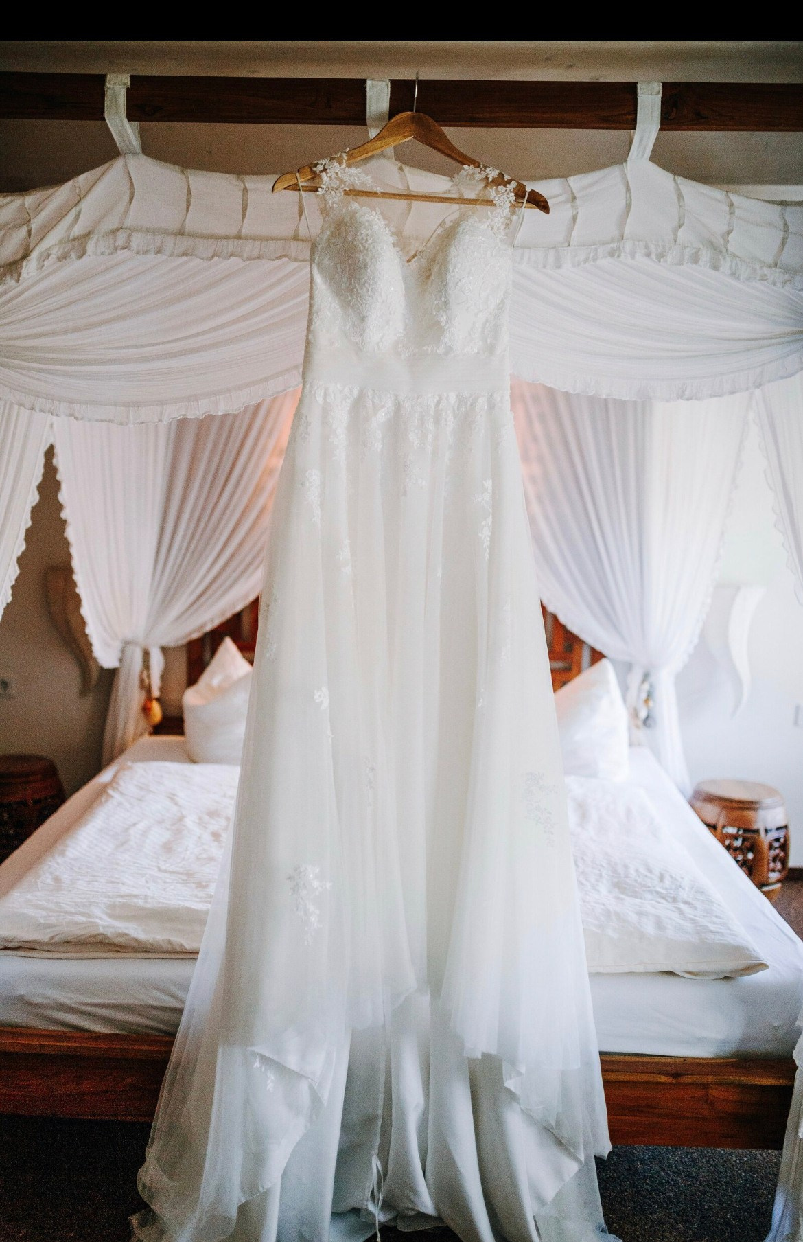 Rustikale Hochzeit mit dem Bulli Bus. Hochzeitsfotografie in Berlin Nataliia Schütze