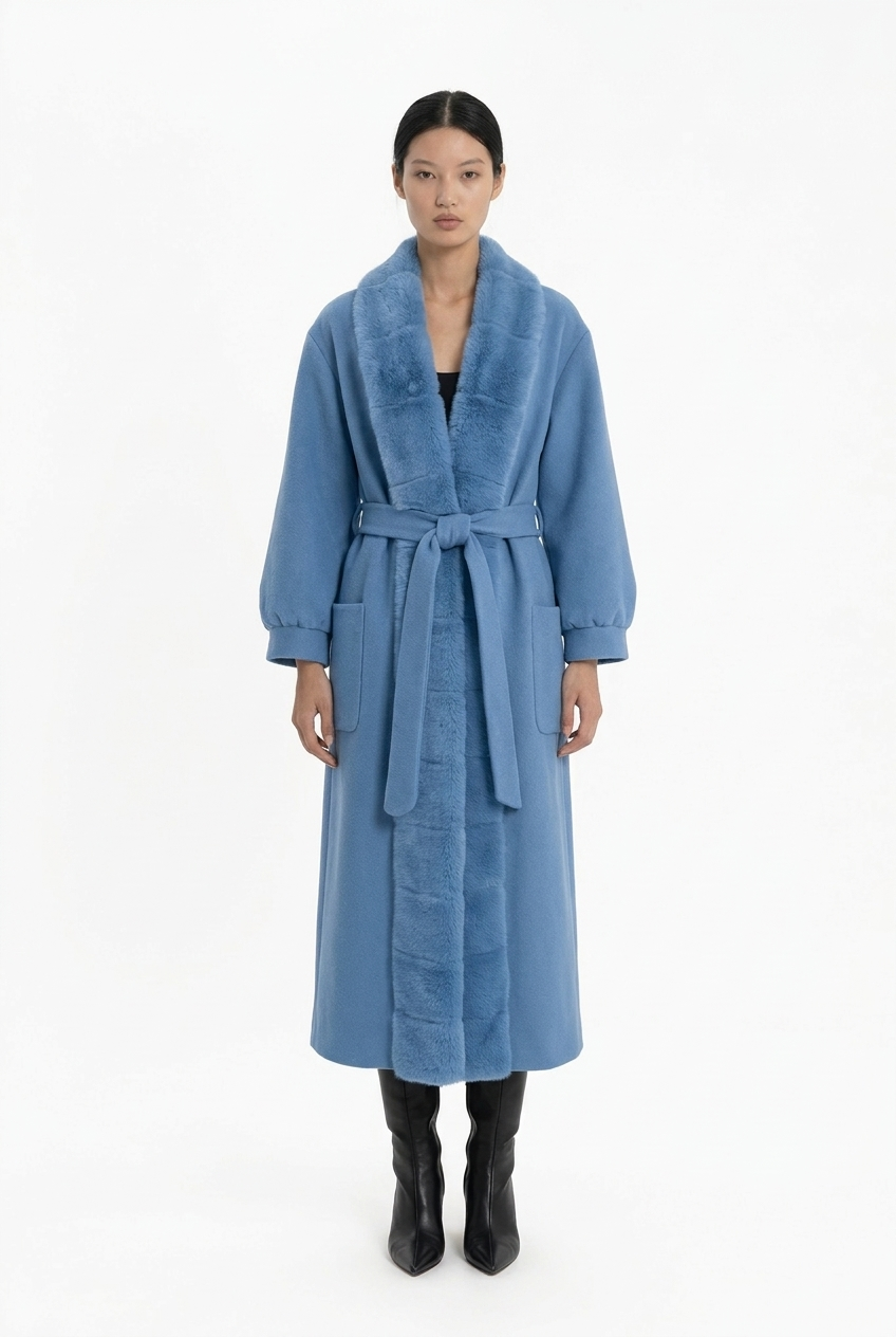 Ten coats and three hats: the plan changed in the first hour | Fashion project