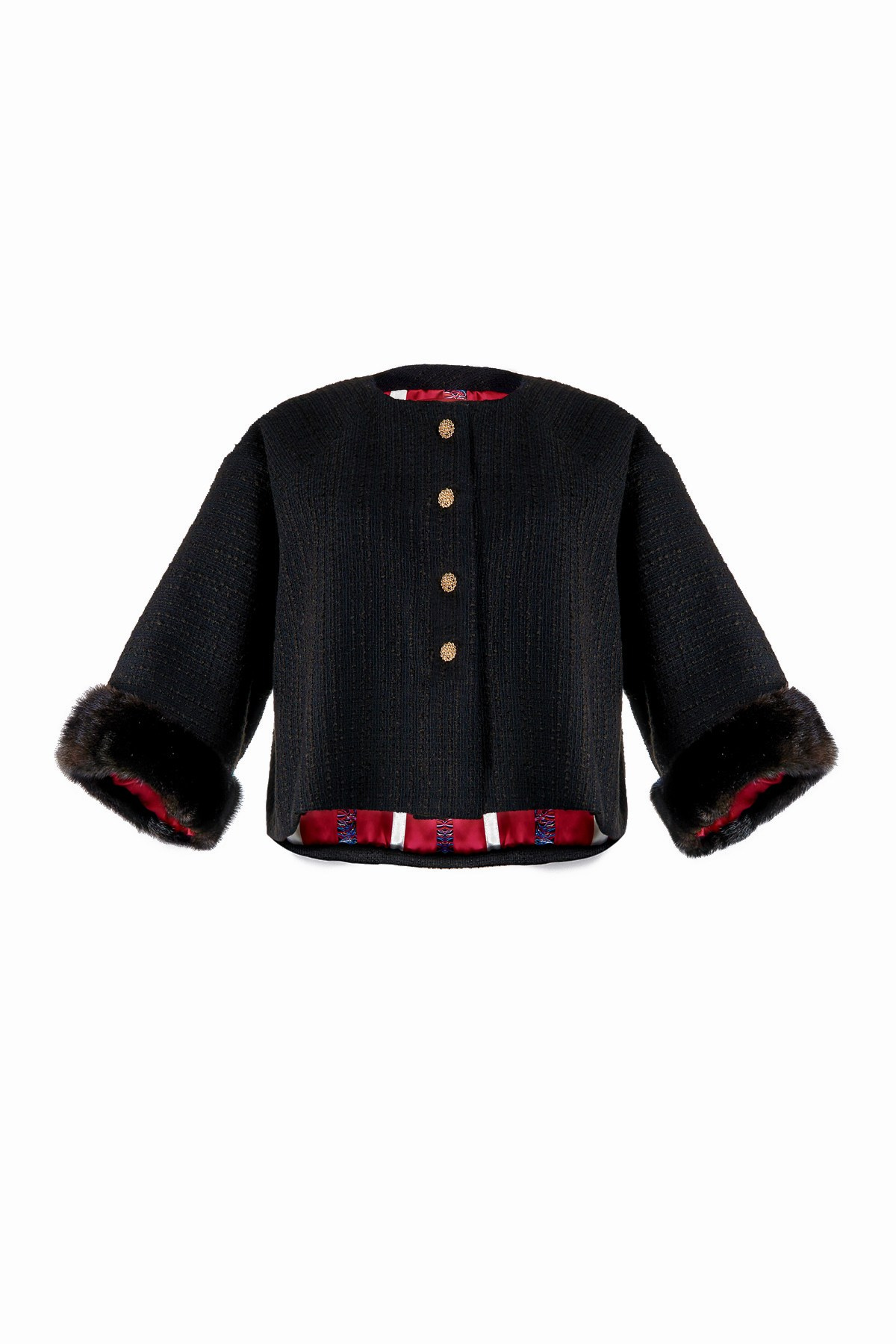 Ten coats and three hats: the plan changed in the first hour | Fashion project