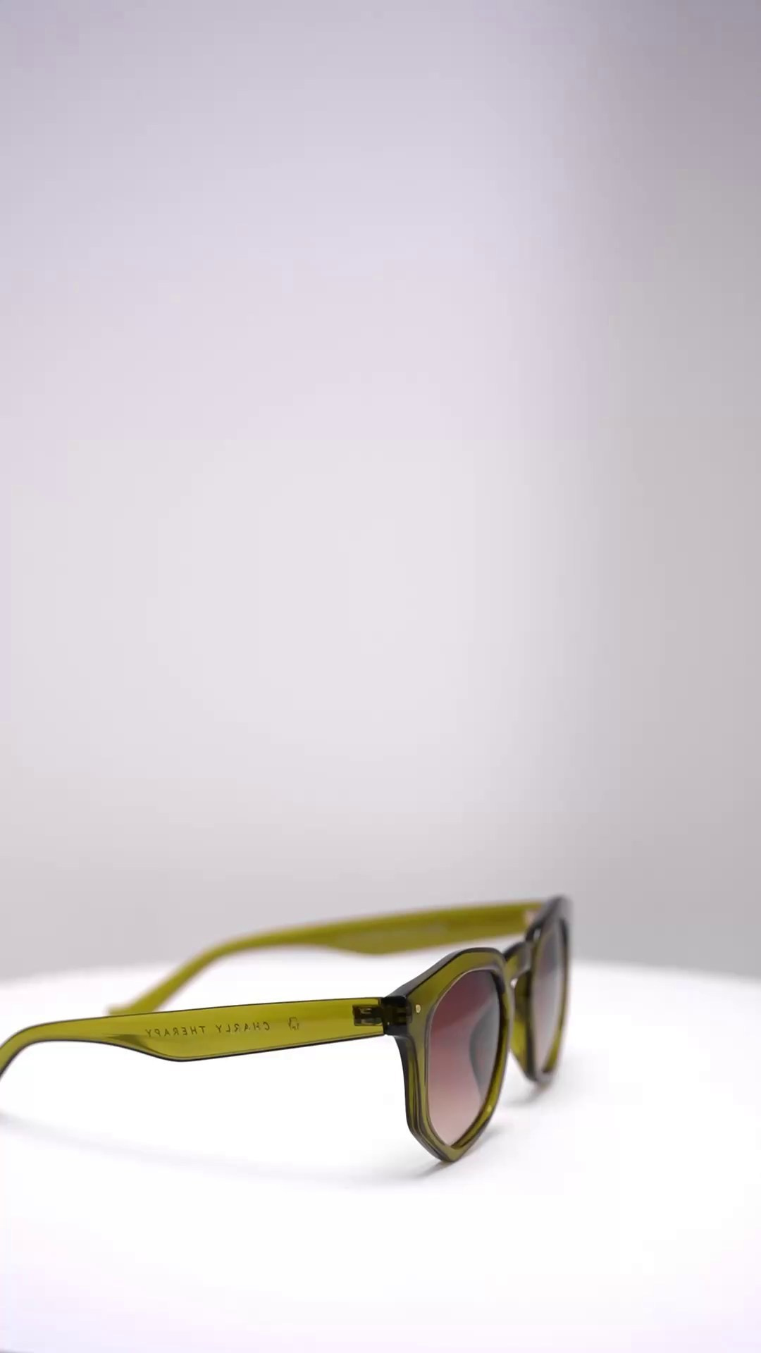 Ten questions before hiring a product photography studio