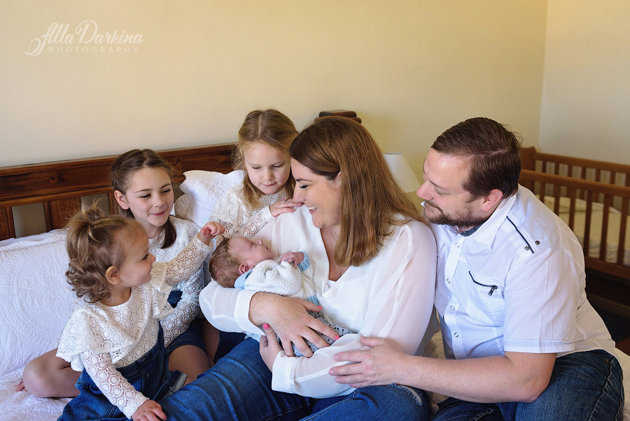 Newborn session price guide. Newborn and family photographer. Hills District. Sydney