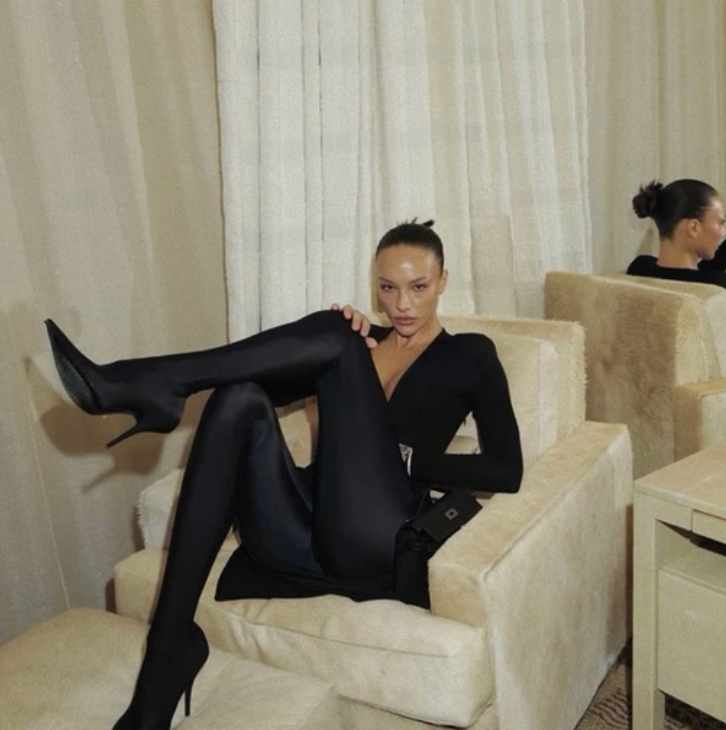 Luksusowy Dzień zdjęciowy – Sesje zdjęciowe dla każdego: portrety, zdjęcia biznesowe, rodzinne i inne. Аліса Постникова — портретний фотограф| Канни, Париж