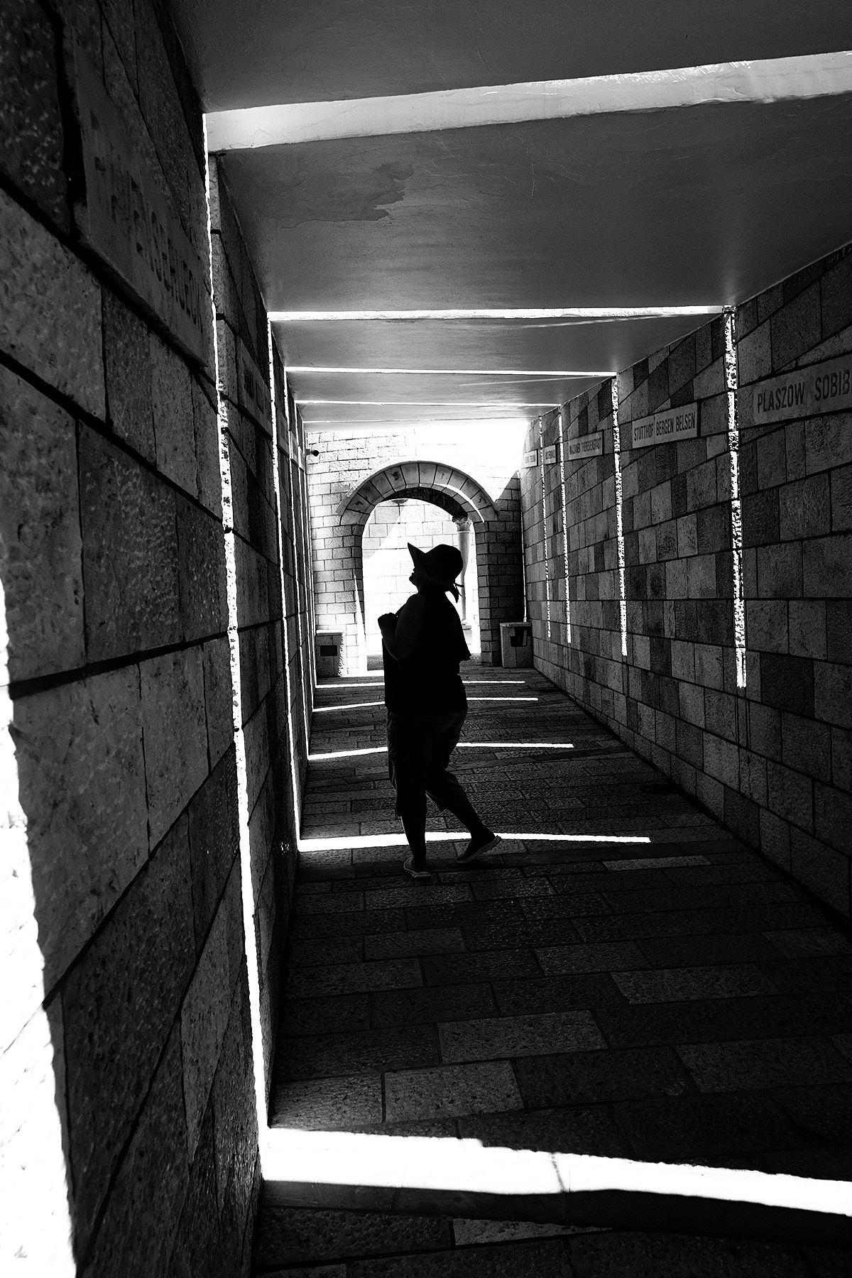 Miami Street Photography — Black & White Vertical Experiment with Light, Contrast & Structure, Breaking NYC Shooting Style. Emin Kuliyev — Award-Winning Wedding Photojournalist NYC & USA | Best Wedding Photographer Known for Candid, Timeless Moments