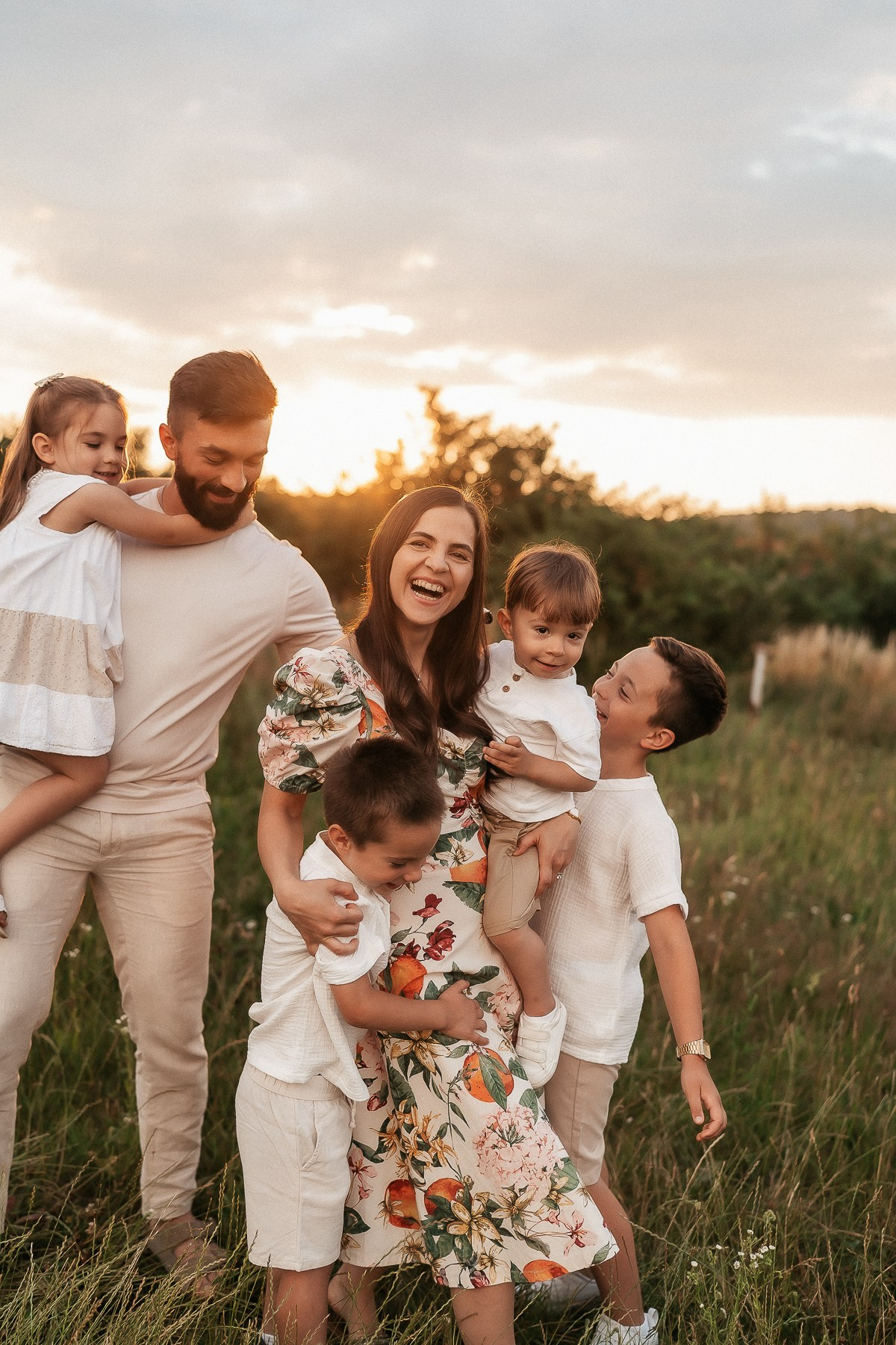Servicii foto. Fotograf de familie, evenimente, produs și brand personal în Zalau, Cluj-Napoca Carmen Simoc