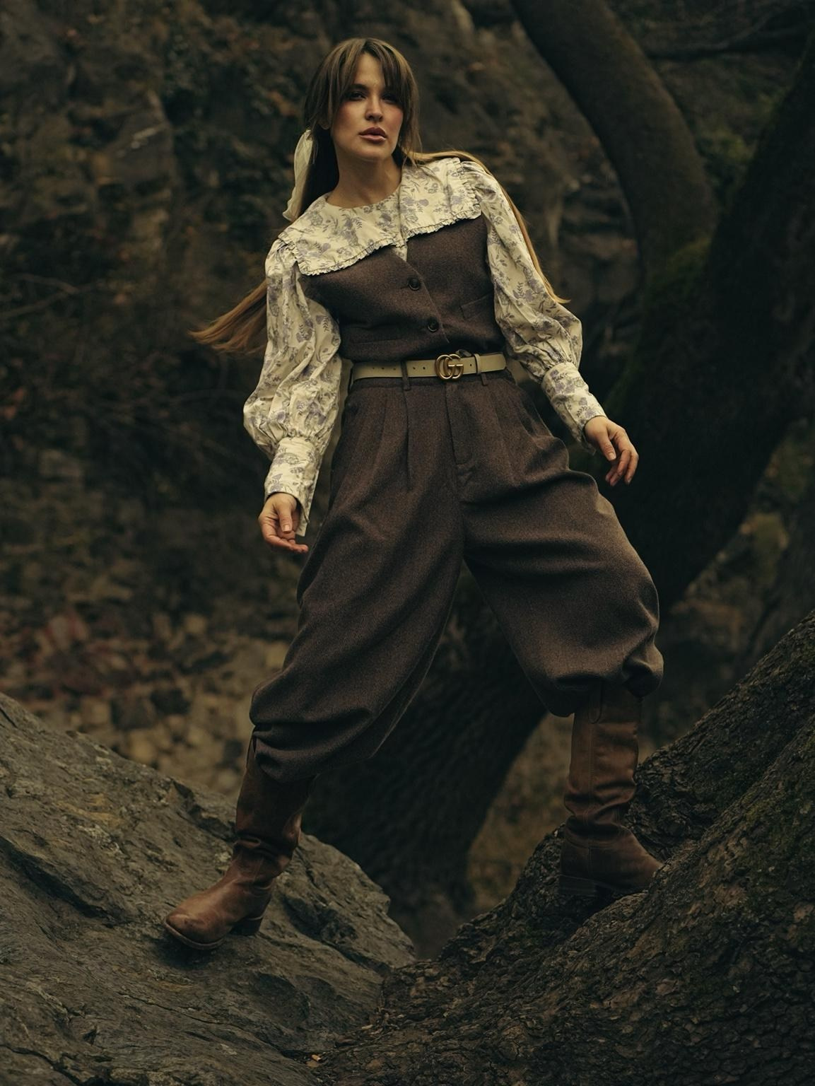 fashion portrait beige tones park Plovdiv