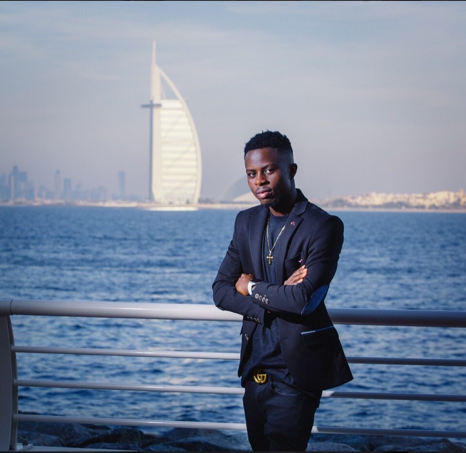 Photo session in dubai for a real estate agent. Photographer in Dubai Dmitry Gromov