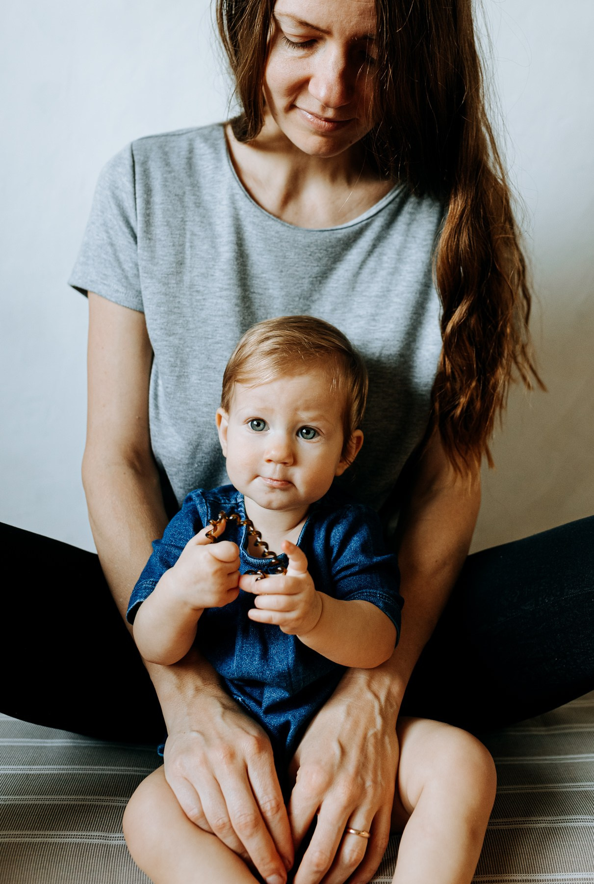 ĪPAŠI DZĪVAS UN SIRSNĪGAS ĢIMENES BILDES