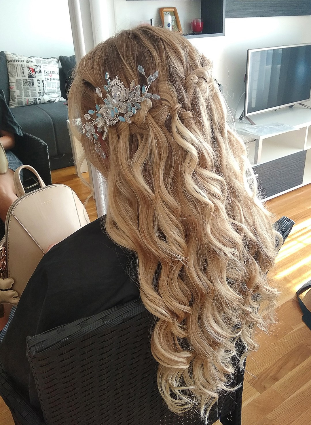 Hairdresser in Montenegro. Makeup artist and hairdresser in Montenegro Nadia Lia