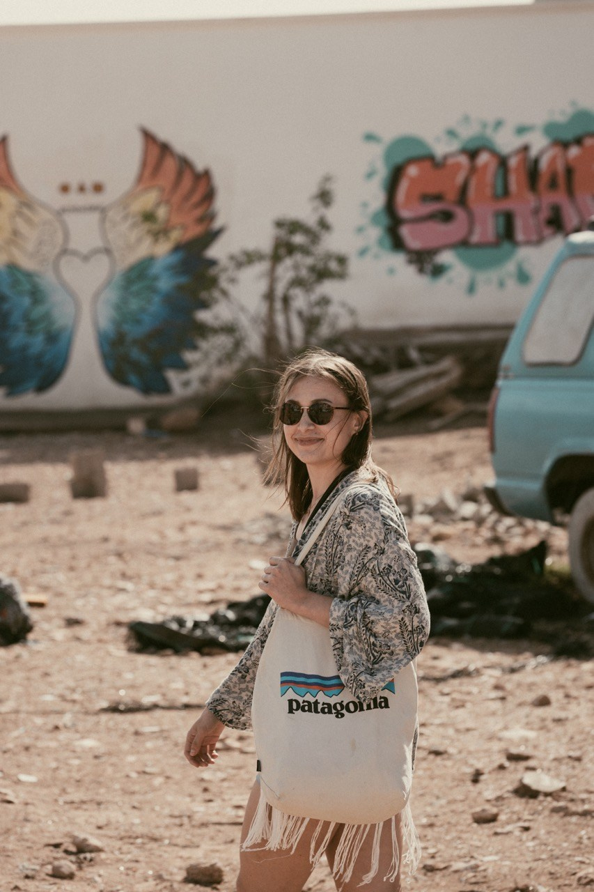 Travel and lifestyle fotografka. Dana Lišková — Empatická fotografka | Introspektivní umělkyně | Neurodivergentní koučka| Zakladatelka Artepy.cz