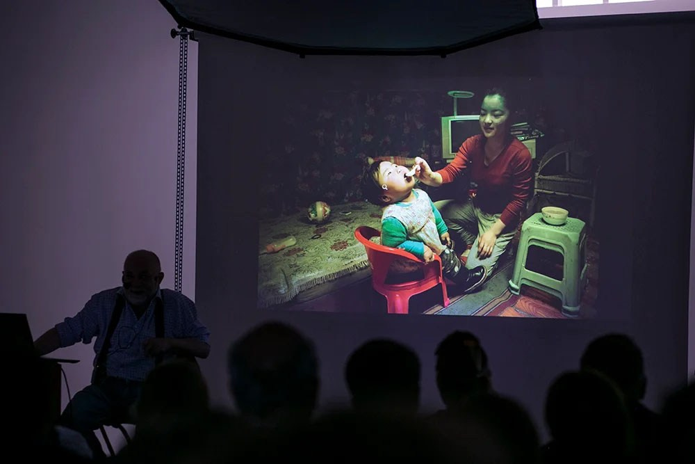 Мастер-класс Сергея Максимишина в Школе Фотографии Романа Рыбалёва. Școala de fotografie lui Roman Ribaliov. Orașul Chișinău, Moldova