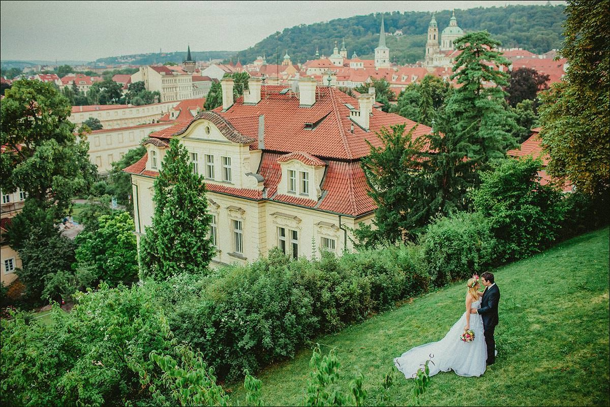 Michelle & Dan — Designer Vrtba Garden Wedding Photography, Prague