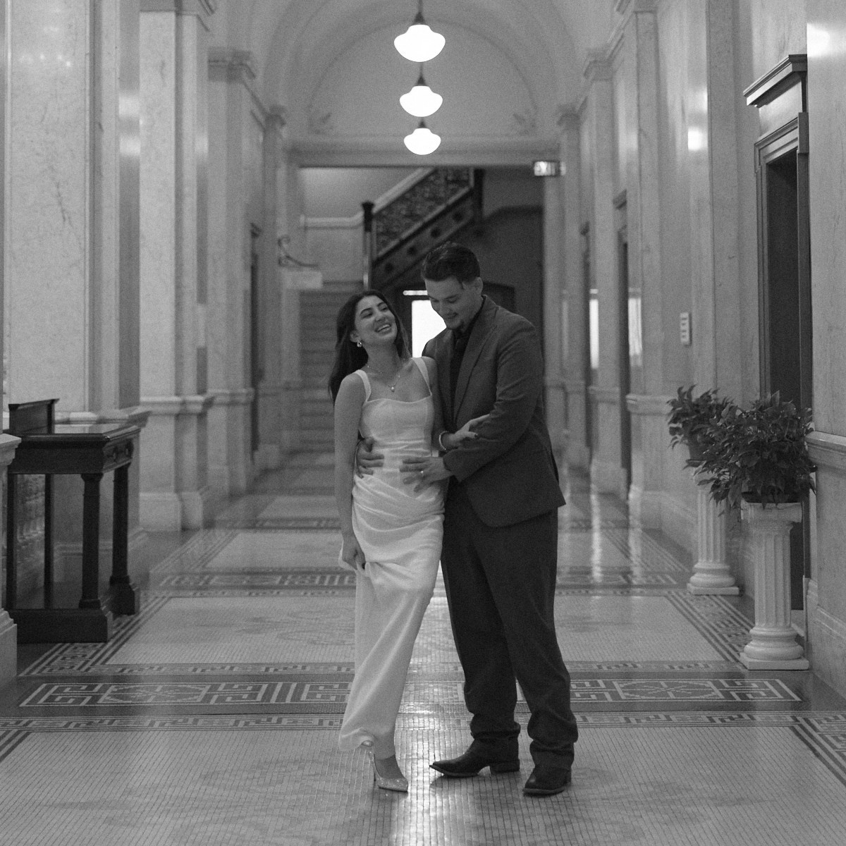Wedding party portraits with bride and groom in Columbus Ohio