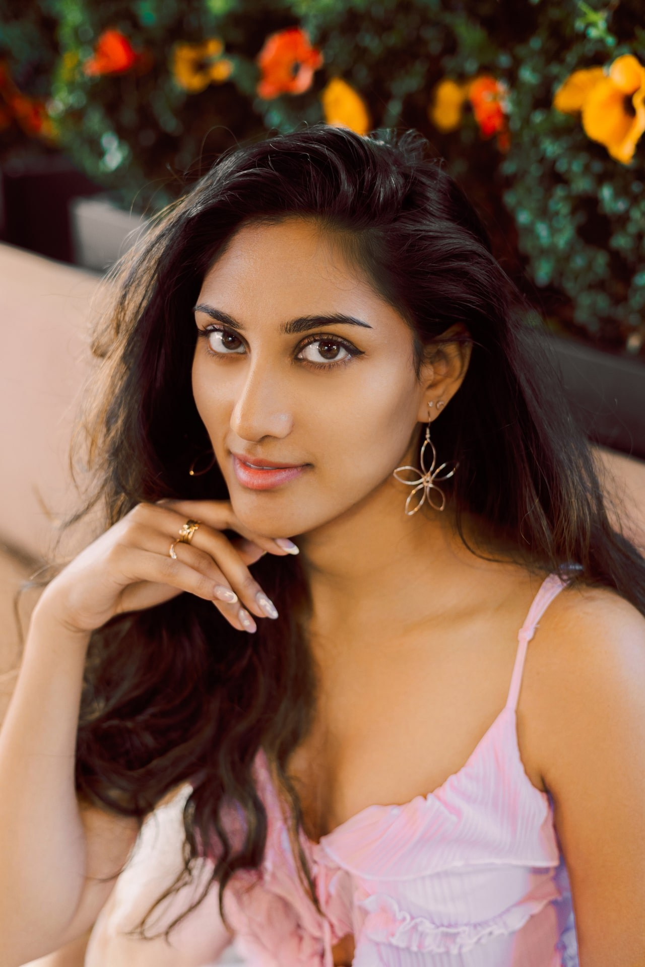 Café Moments — Feminine Portrait Session in Rotterdam City Center. Romantic & Soulful Photography by Natalia Olhova in Rotterdam