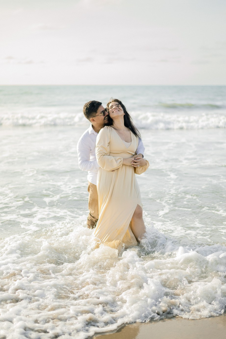 fotografía de Prebodas y bodas en playas del Atlántico por BanderArt.