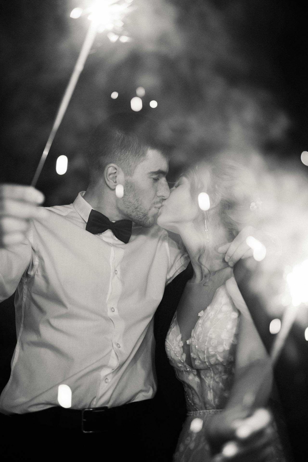Wedding & Portrait photography services in NYC. Alice Bell — Wedding photographer in New York