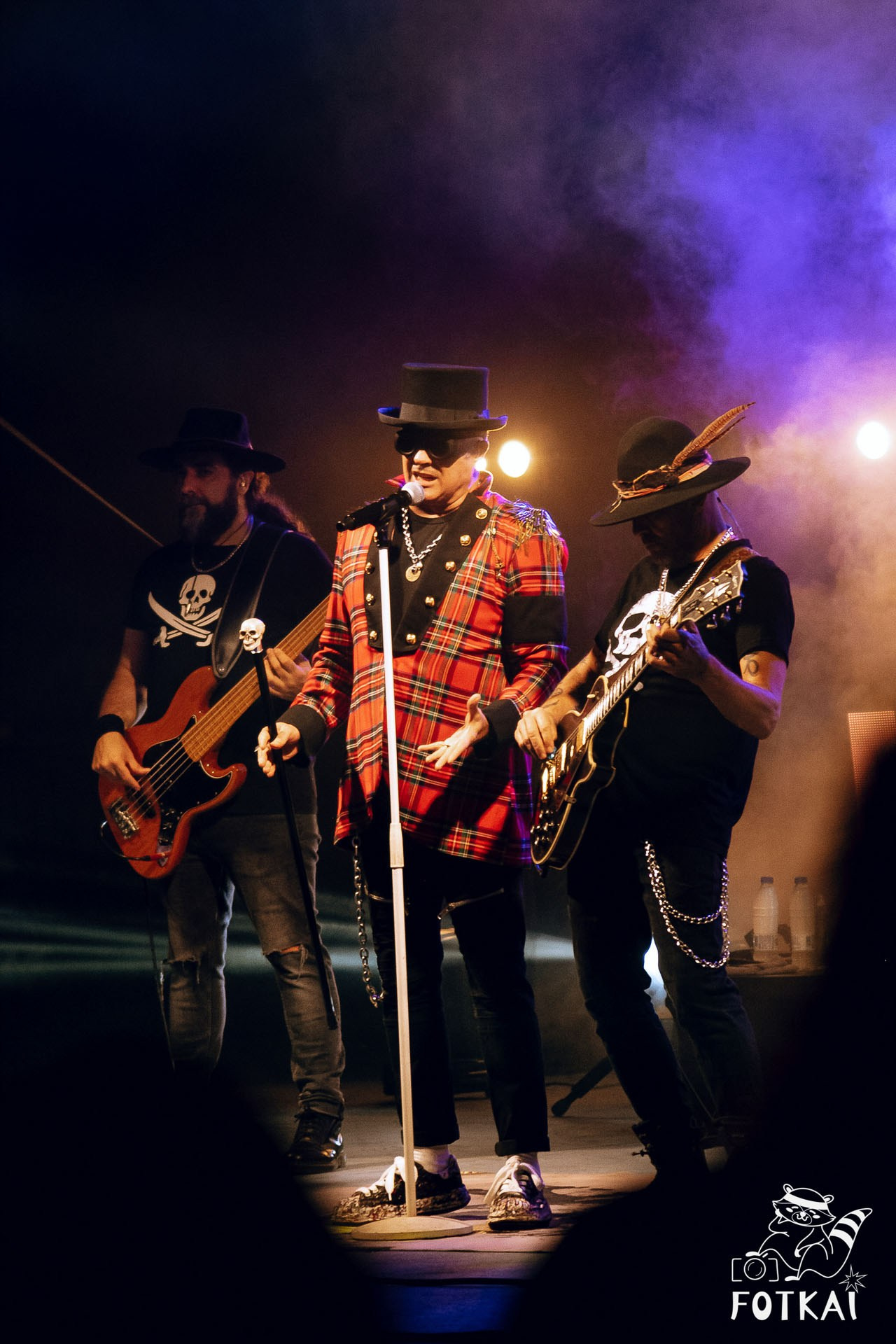 Фотоотчёт Street Food Market Torrevieja — Seguridad Social & Las Hienas DJs | FOTKAI