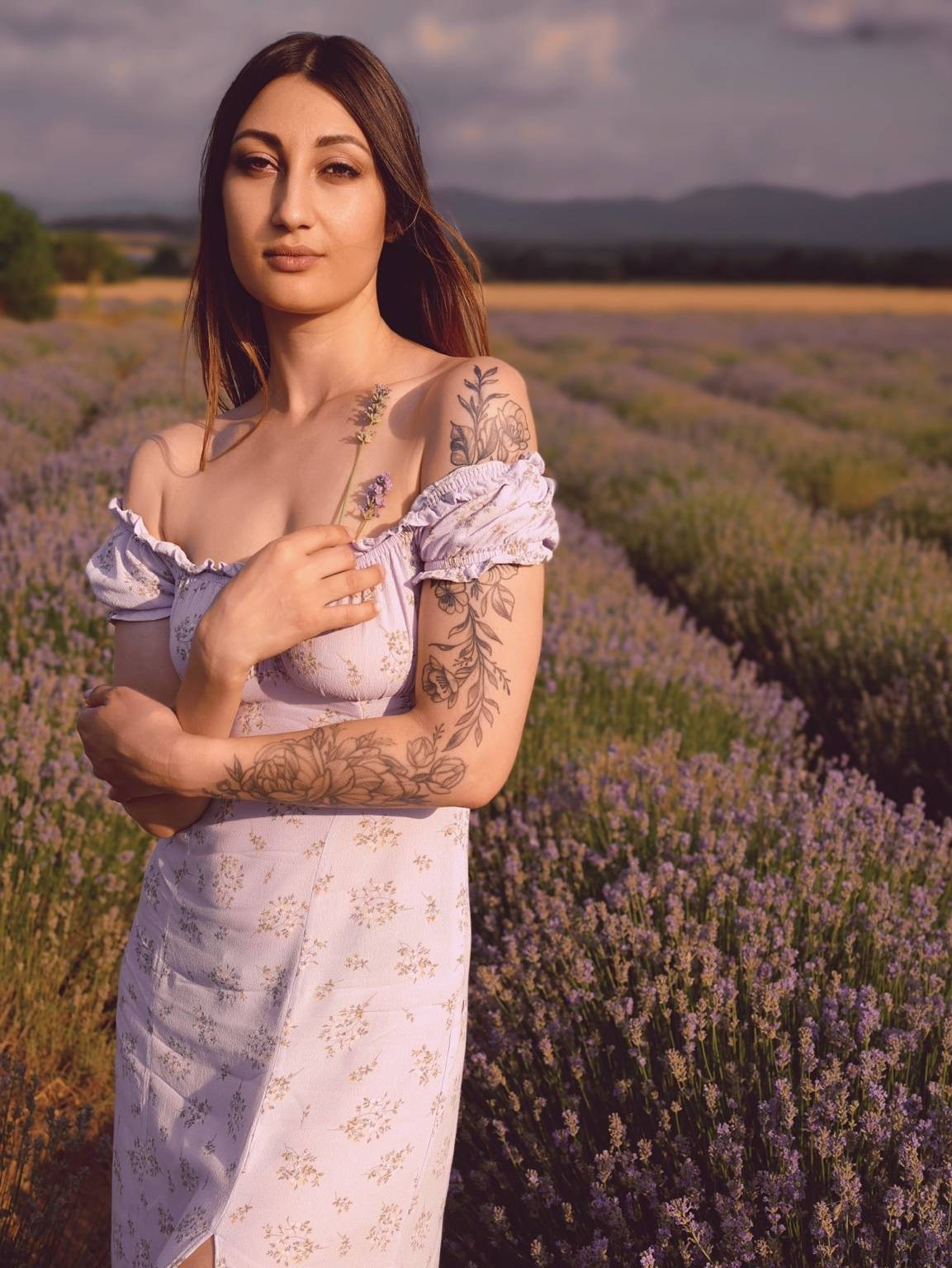 Портретная фотосессия в лавандовом поле