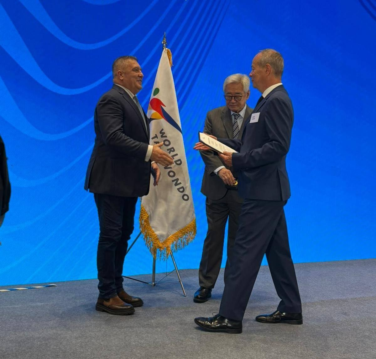 PhotoAdrenaline.com. PhotoAdrenaline.com — СПОРТНА, РЕПОРТАЖНА и ПОРТРЕТНА Фотография