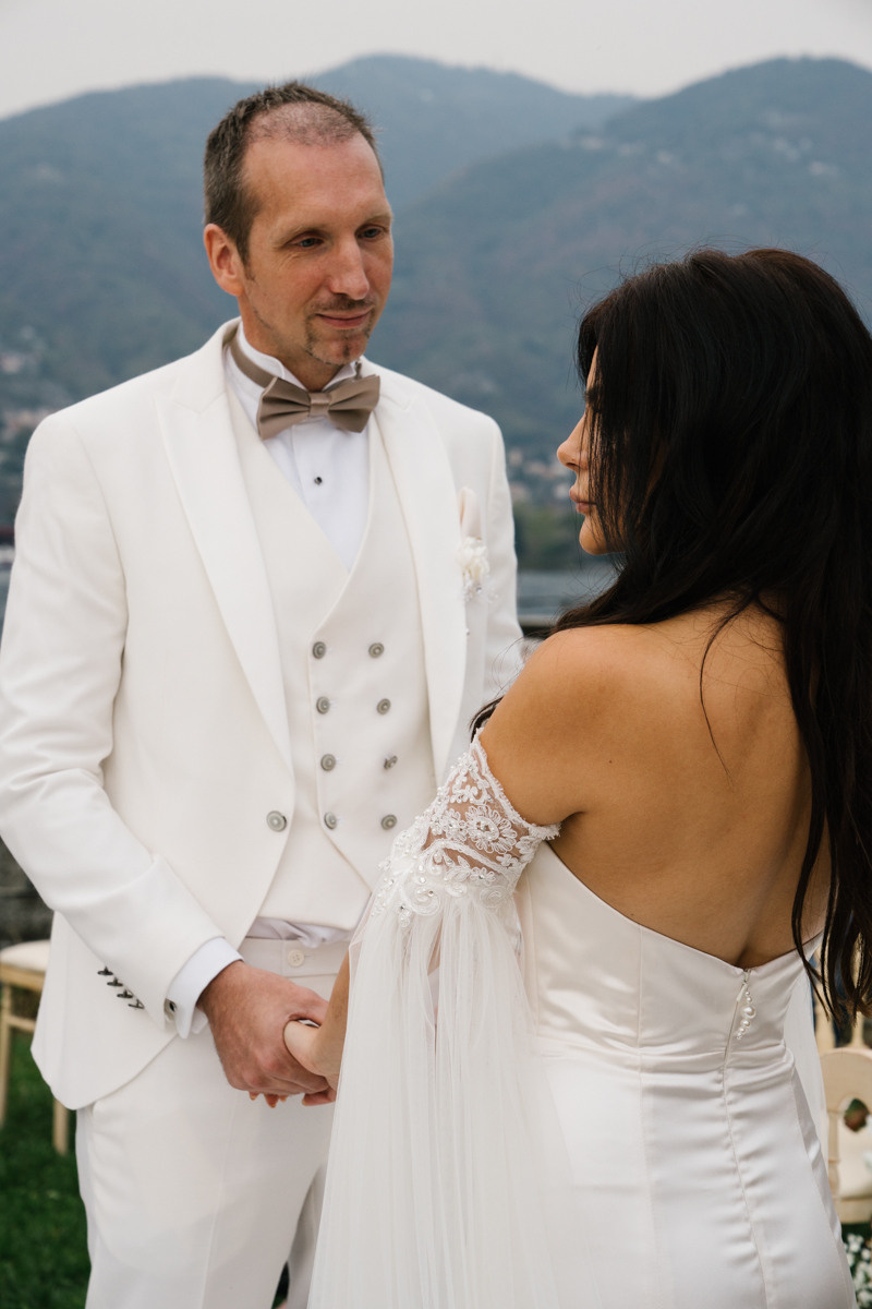 Hochzeitsfotograf über inspirierende Hochzeit am Comer See. Inna Zaytseva Photography | Fotografin in München | Content Creation