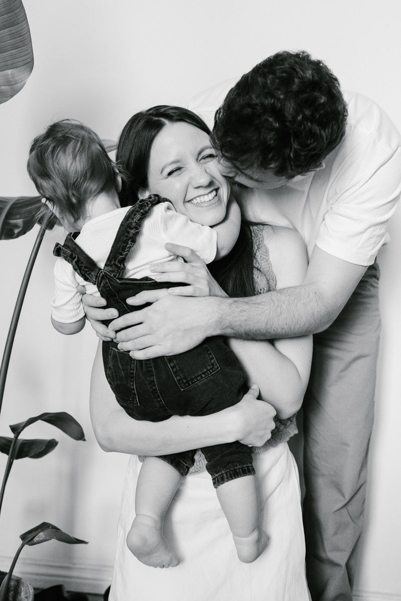 CONVERTING HOME FOR PHOTOSTUDIO FOR FAMILY PHOTOSESSION. Inna Zaytseva Photography | Photographer in Munich | Content Creation