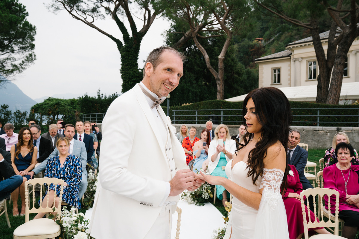 Hochzeitsfotograf über inspirierende Hochzeit am Comer See. Inna Zaytseva Photography | Fotografin in München | Content Creation