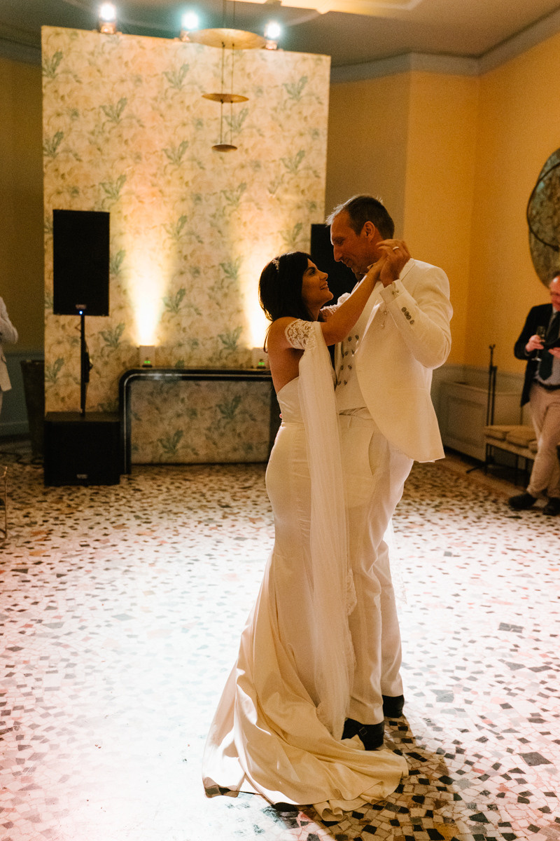 Hochzeitsfotograf über inspirierende Hochzeit am Comer See. Inna Zaytseva Photography | Fotografin in München | Content Creation