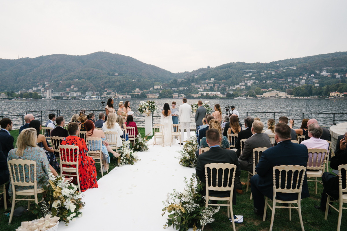 Hochzeitsfotograf über inspirierende Hochzeit am Comer See. Inna Zaytseva Photography | Fotografin in München | Content Creation