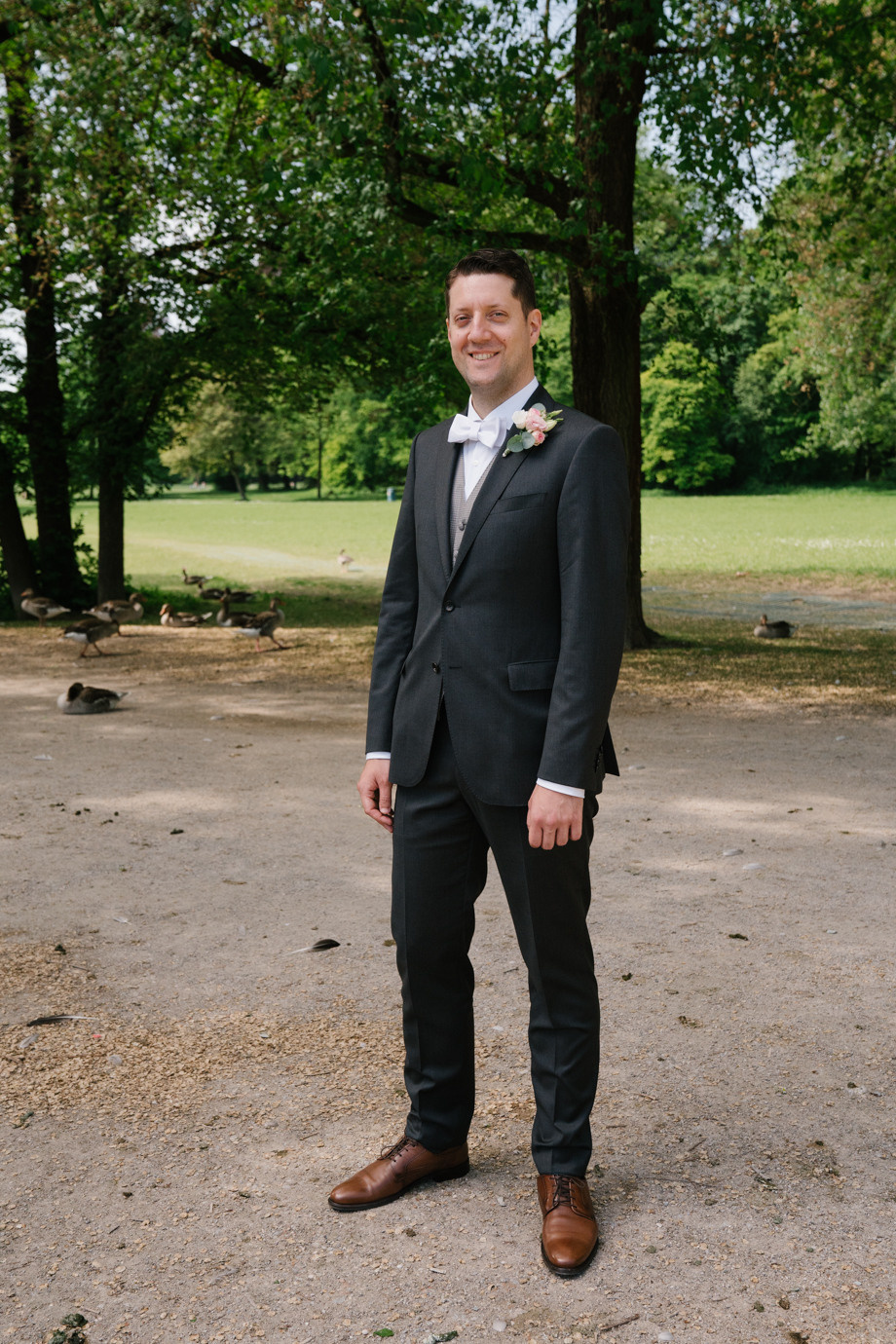 Hochzeitsfotograf im Standesamt Schloss Suresnes, München. Inna Zaytseva Photography | Fotografin in München | Content Creation