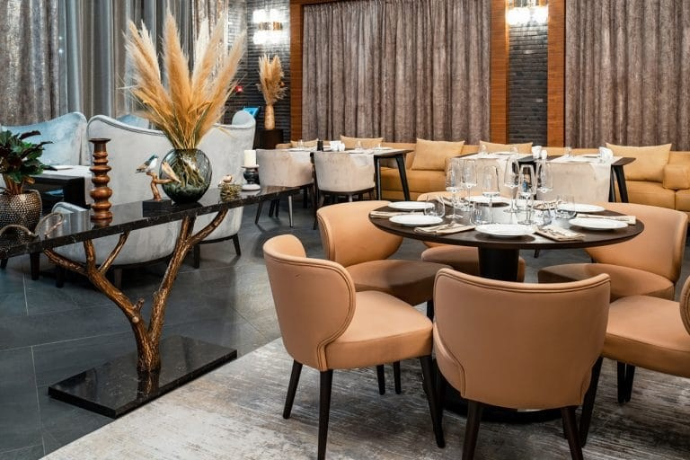 РЕСТОРАН С ЭЛЕМЕНТАМИ ПРИРОДЫ. Дизайн интерьера и 3D-визуализация | AB Design Buro