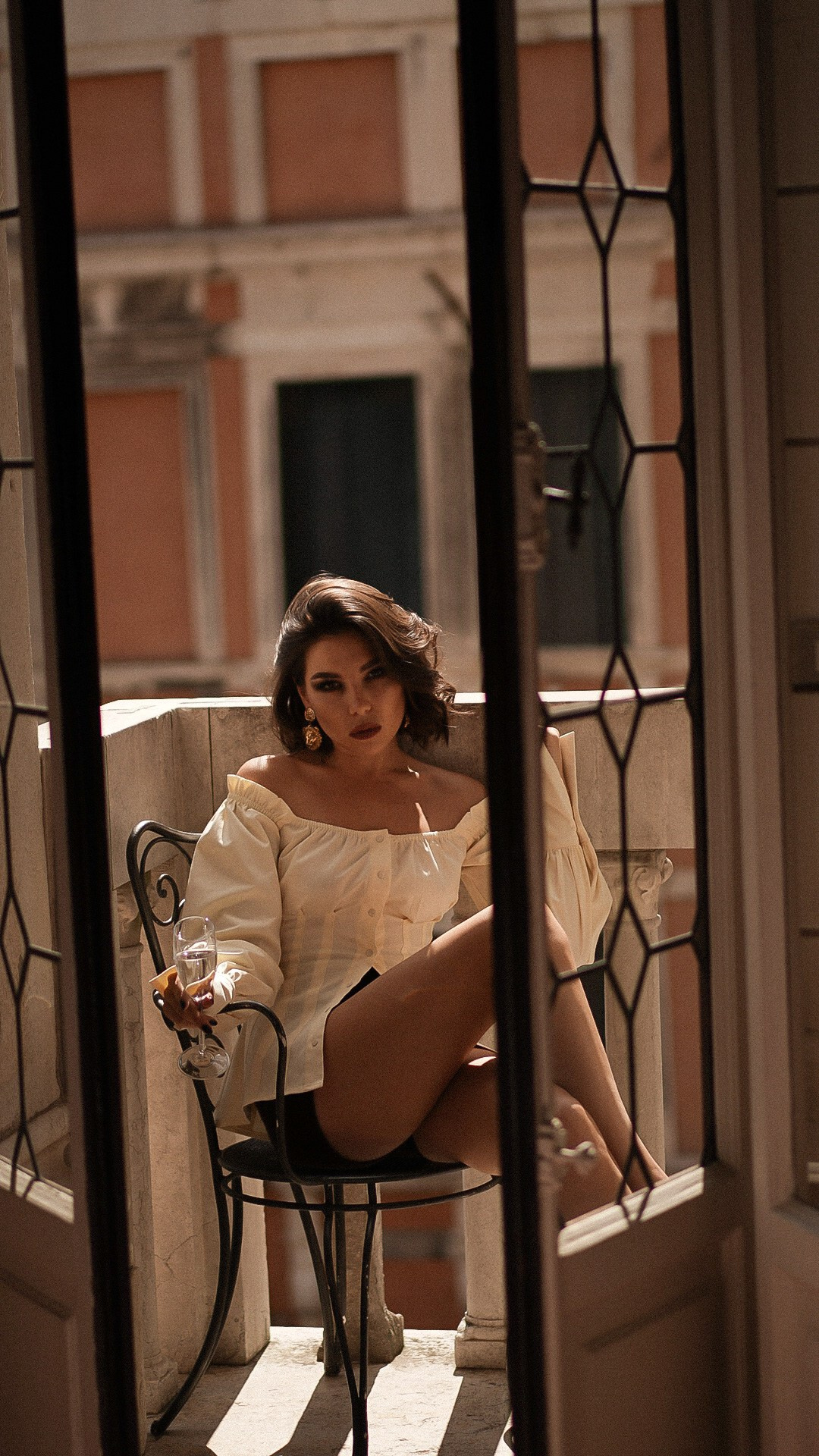 Love Story. Julia Di |Fashion streetstyle photographer|videomaker in Milan & Paris