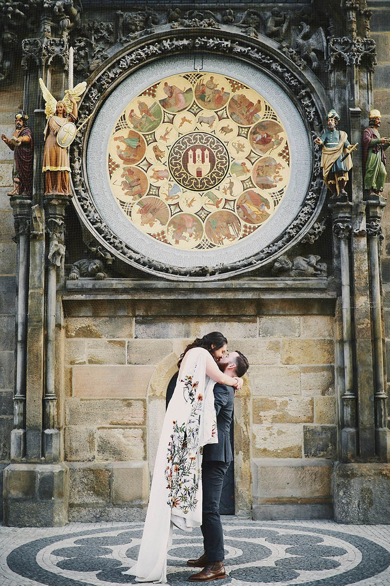 Pre-Dawn Sunrise Engagement Session in Prague