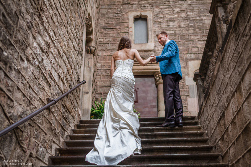 Sesión de fotos de boda en Barcelona en el Parque Laberinto. Fotógrafo en Barcelona  Maslik Yulia