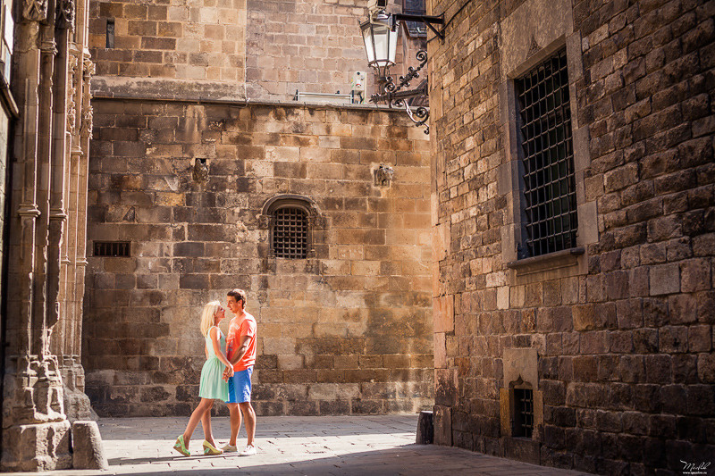 Perky sesión de fotos familiares en Barcelona. Fotógrafo en Barcelona  Maslik Yulia