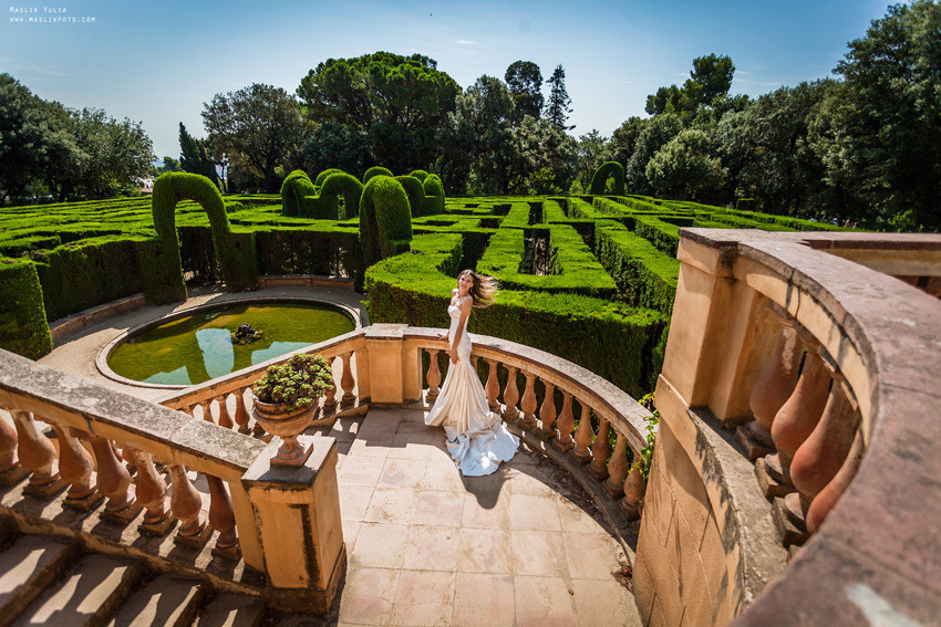 Sesión de fotos de boda en Barcelona en el Parque Laberinto. Fotógrafo en Barcelona  Maslik Yulia