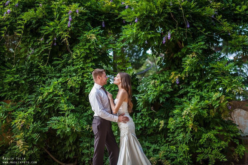 Sesión de fotos de boda en Barcelona en el Parque Laberinto. Fotógrafo en Barcelona  Maslik Yulia