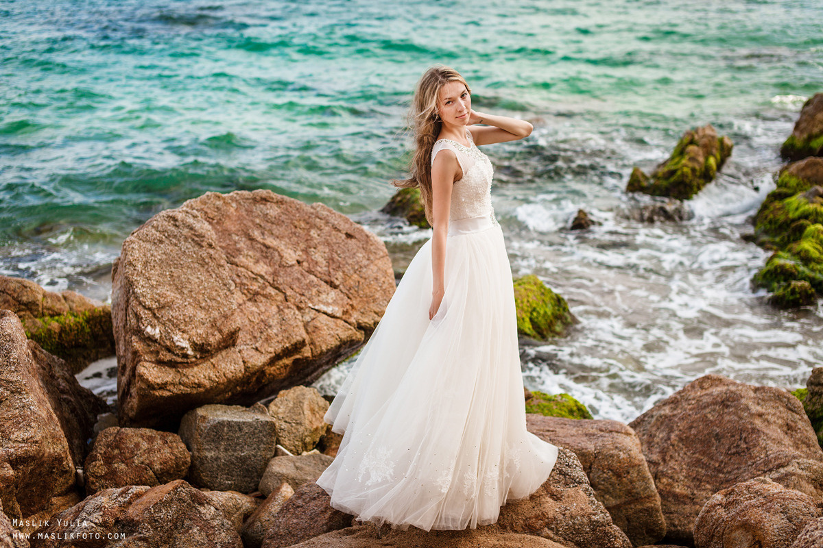 Wedding photo session on the Costa Brava, Spain. Photographer in Barcelona Spain Maslik Yulia