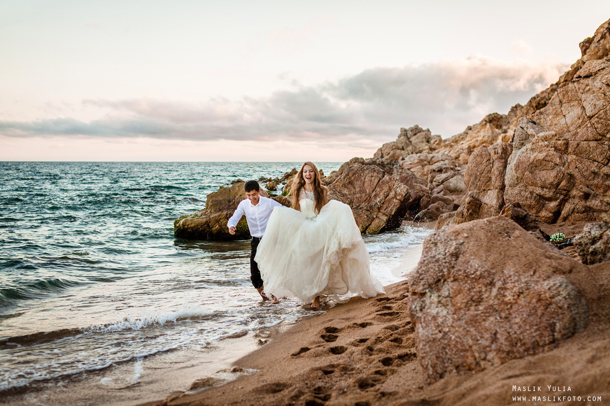 Wedding photo session on the Costa Brava, Spain. Photographer in Barcelona Spain Maslik Yulia