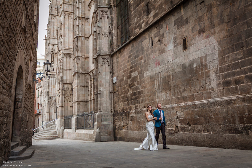 Sesión de fotos de boda en Barcelona en el Parque Laberinto. Fotógrafo en Barcelona  Maslik Yulia