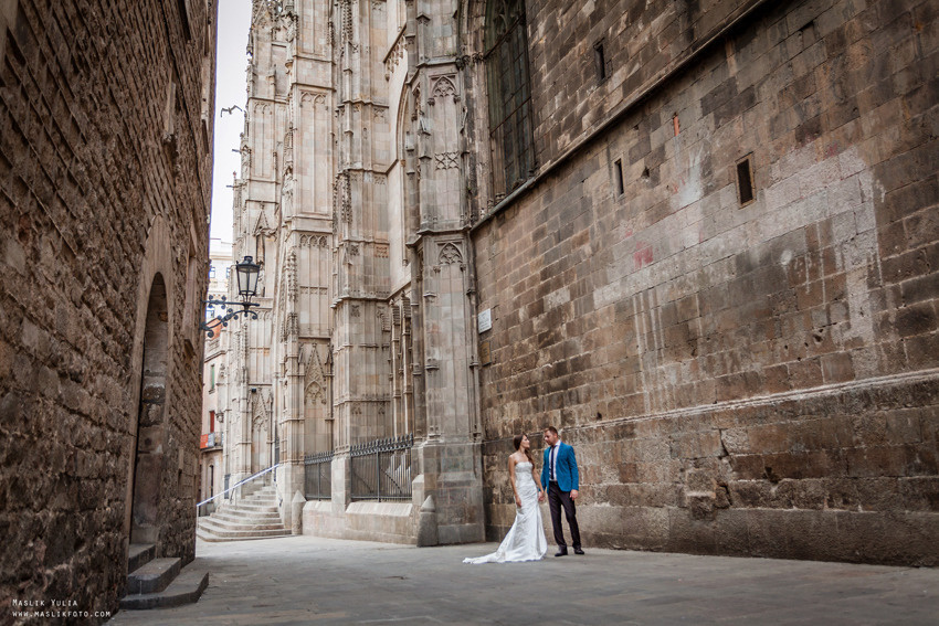 Sesión de fotos de boda en Barcelona en el Parque Laberinto. Fotógrafo en Barcelona  Maslik Yulia
