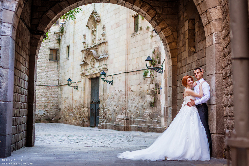 Soleada sesión de fotos en Barcelona. Fotógrafo en Barcelona  Maslik Yulia