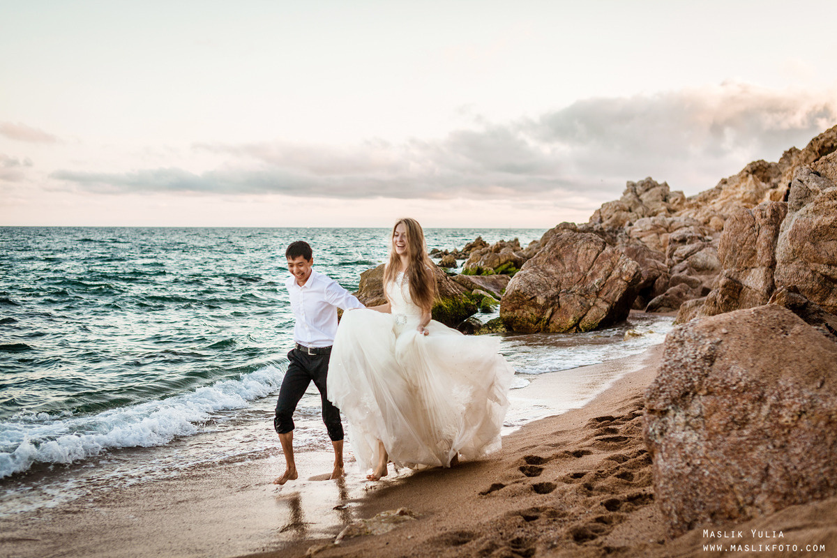 Wedding photo session on the Costa Brava, Spain. Photographer in Barcelona Spain Maslik Yulia
