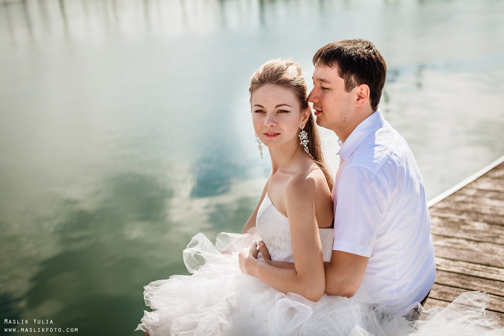 Sesión de fotos de boda en el puerto de Barcelona. Fotógrafo en Barcelona  Maslik Yulia